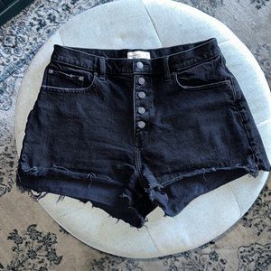 Abercrombie & Fitch High Rise Mom Short size 31/12 color: black